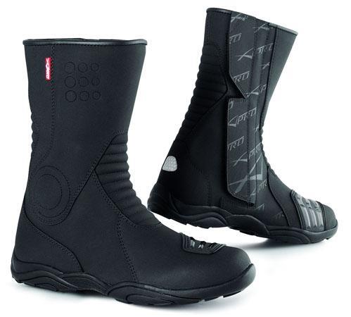 FANATIK WATERPROOF BOOT BLACK SIZE 42
